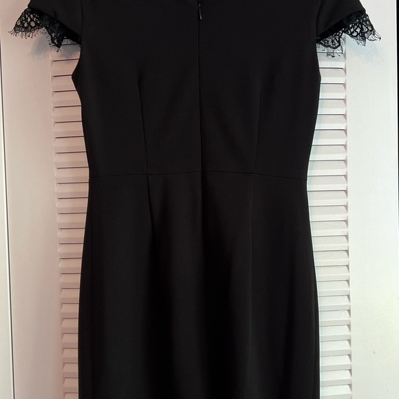 Betsy Johnson black lace trimmed lined cap sleeve mini party occasion dress Sz 4 - Picture 5 of 5